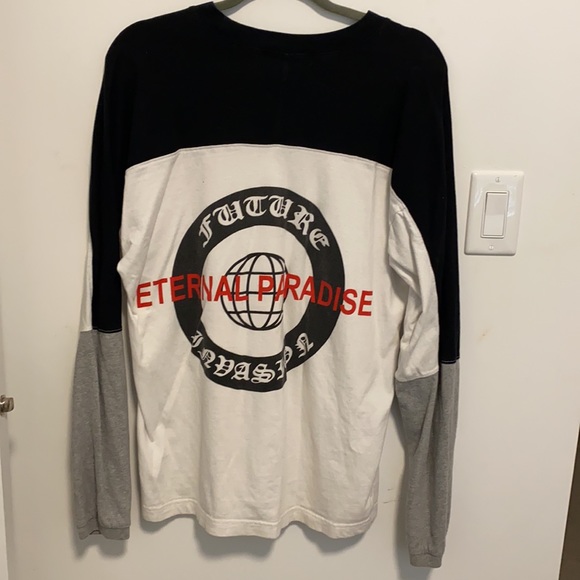 Forever 21 Graphic Long sleeve - Picture 2 of 3